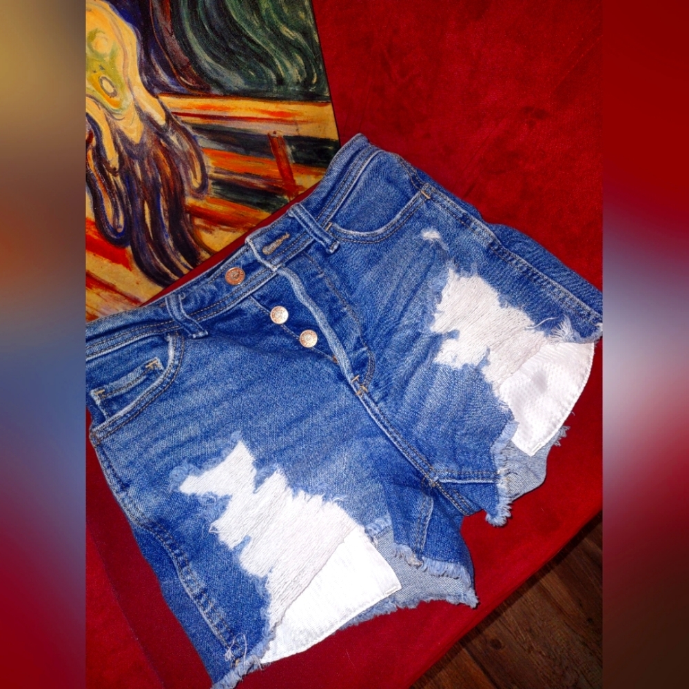 Hollister women's jeans cut off shorts size 00/23